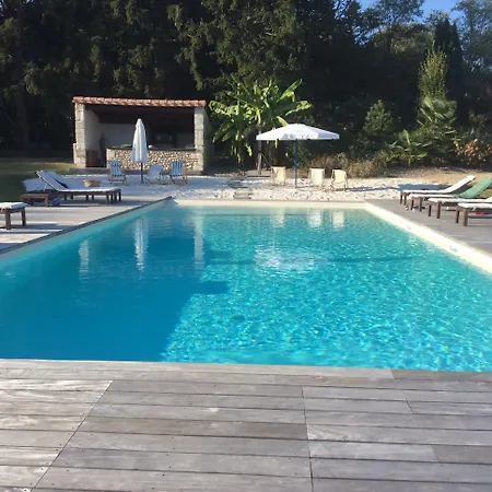 Chartreuse Le Logis La Montagne Bed & Breakfast 3*